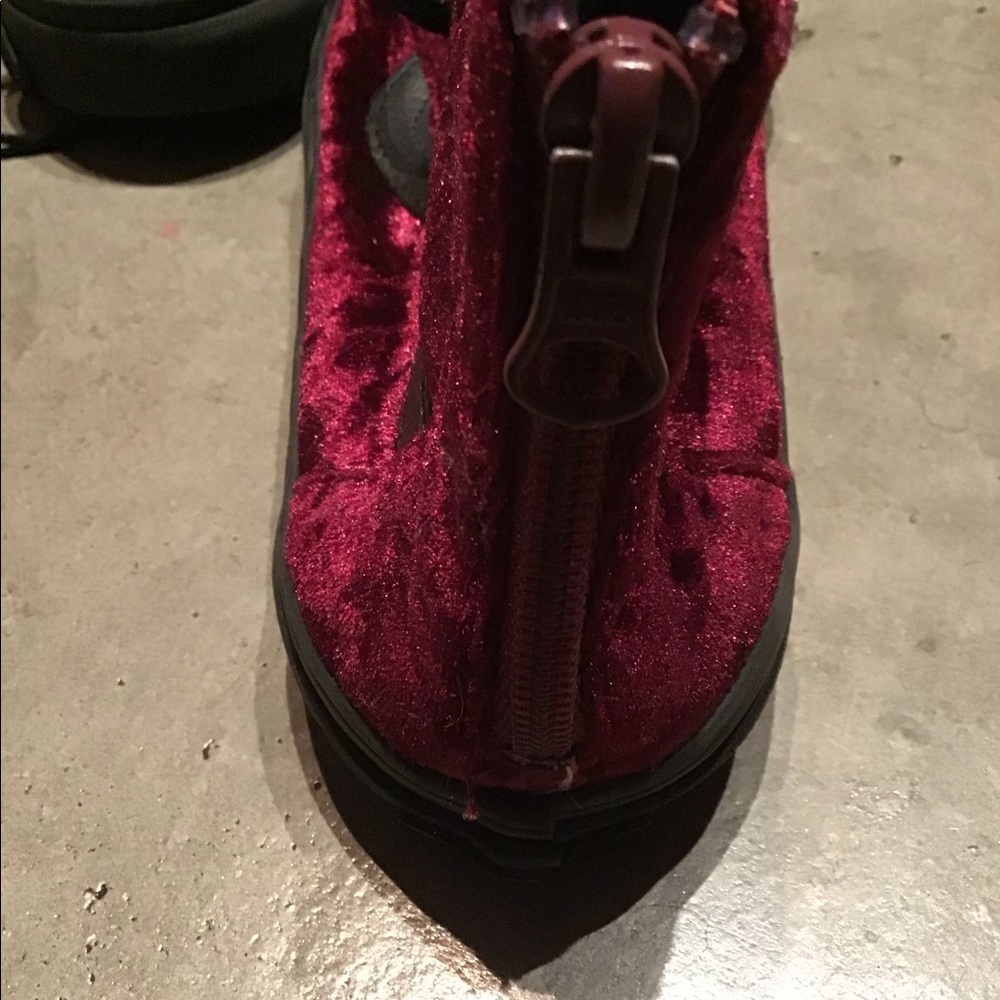 Black and red velvet vans